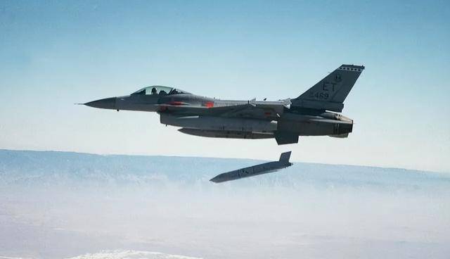 俄白唱了出雙簧：要借特朗普之手<strong></p>
<p>宏鑫機(jī)械設(shè)備有限公司
</strong>，將援烏戰(zhàn)斧計(jì)劃悄悄扼殺！:宏鑫機(jī)械設(shè)備有限公司
