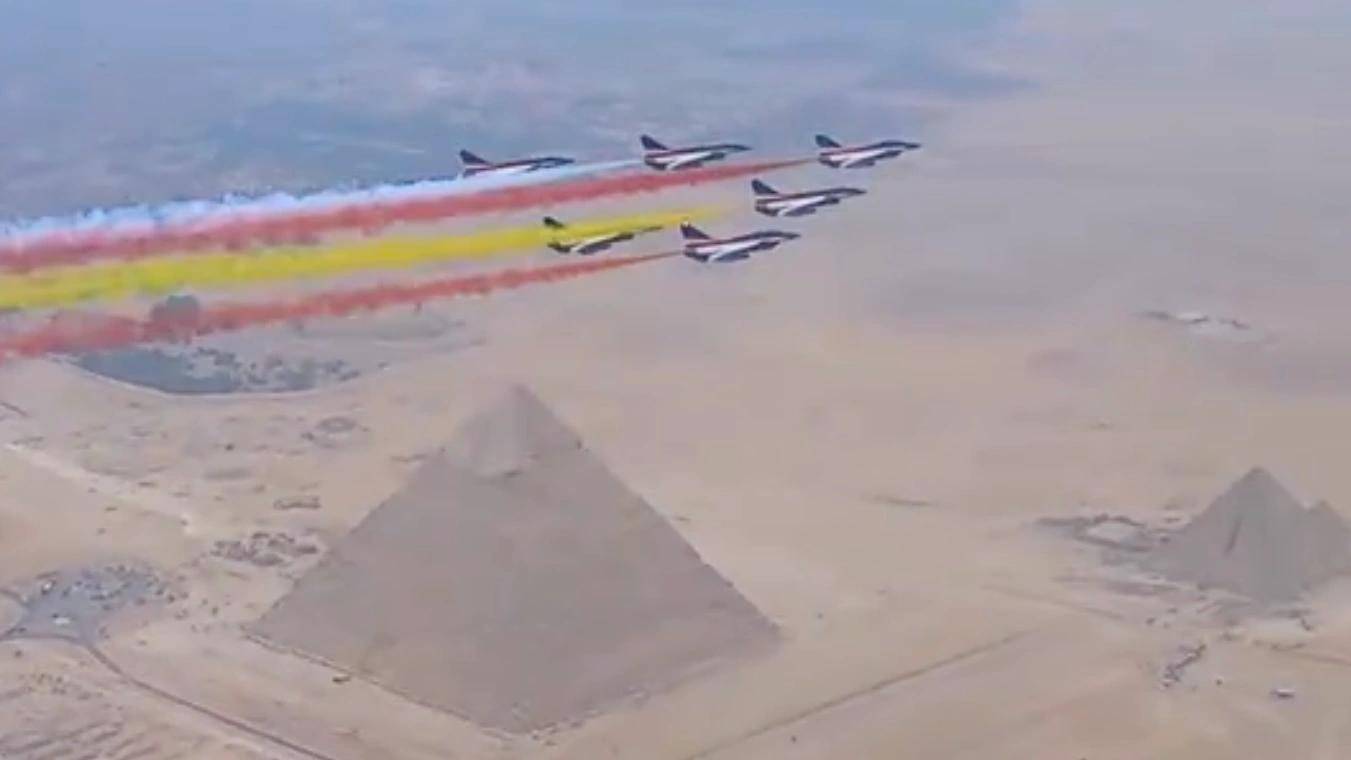 怕被殲10搶單了？美媒：暫停八年后<strong></p>
<p>宏鑫機械設備有限公司
</strong>，法國緊急向埃及交付陣風戰(zhàn)機:宏鑫機械設備有限公司
