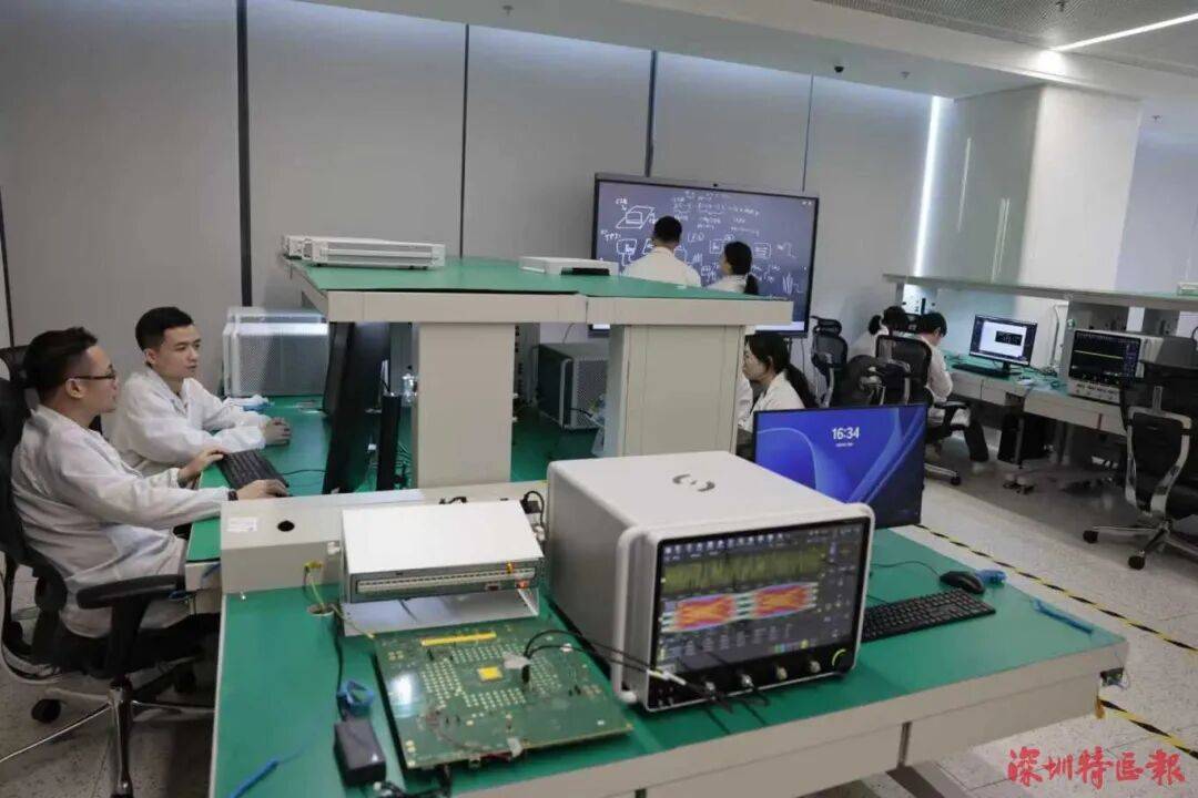 突破封鎖<strong></p>
<p>宏鑫機(jī)械設(shè)備有限公司
</strong>！國(guó)產(chǎn)??！可滿足3-5nm芯片需求！?。?宏鑫機(jī)械設(shè)備有限公司
