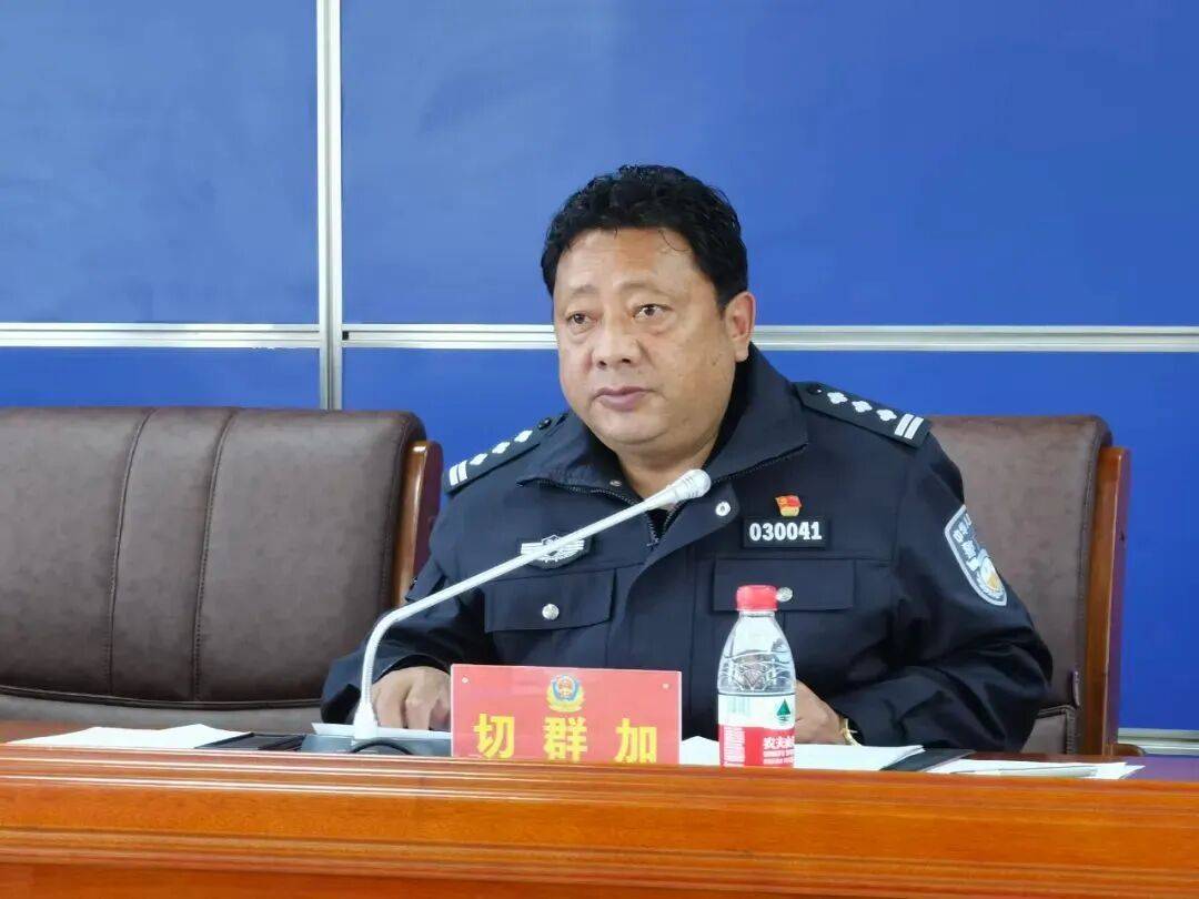 切群加<strong></p>
<p>宏鑫機械設(shè)備有限公司
</strong>，被查:宏鑫機械設(shè)備有限公司
