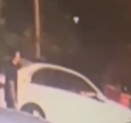 6人開奔馳餐館消費(fèi)370元逃單<strong></p>
<p>宏鑫機(jī)械設(shè)備有限公司
</strong>，老板：對(duì)方已還錢并道歉，車是借的，沒想過要更多賠償:宏鑫機(jī)械設(shè)備有限公司
