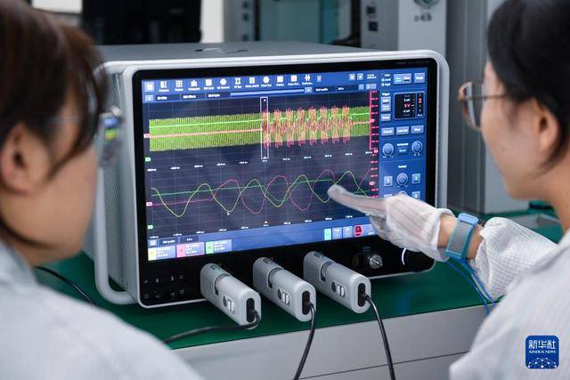 突破<strong></p>
<p>宏鑫機械設(shè)備有限公司
</strong>！全球電子通信產(chǎn)業(yè)迎來超高速信號“中國標尺”:宏鑫機械設(shè)備有限公司
