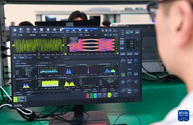 突破<strong></p>
<p>宏鑫機械設(shè)備有限公司
</strong>！全球電子通信產(chǎn)業(yè)迎來超高速信號“中國標尺”:宏鑫機械設(shè)備有限公司
