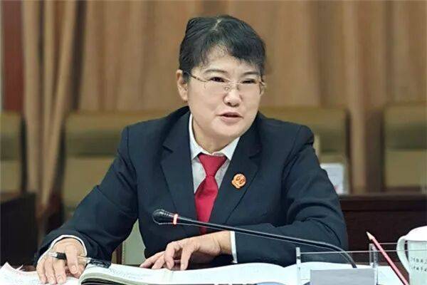 原專職委員楊琴<strong></p>
<p>宏鑫機(jī)械設(shè)備有限公司
</strong>,被查:宏鑫機(jī)械設(shè)備有限公司