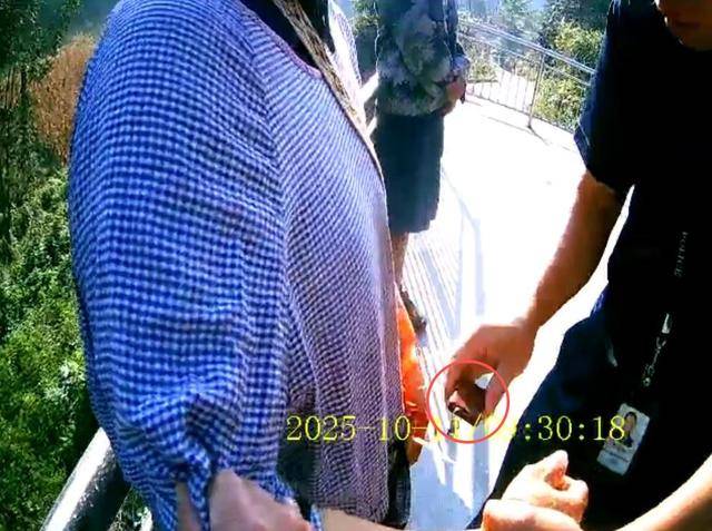 100斤玉米上秤秒變60斤？貴州一村民遭“鬼秤”騙糧！民警出手<strong></p>
<p>宏鑫機(jī)械設(shè)備有限公司
</strong>，5人被拘:宏鑫機(jī)械設(shè)備有限公司
