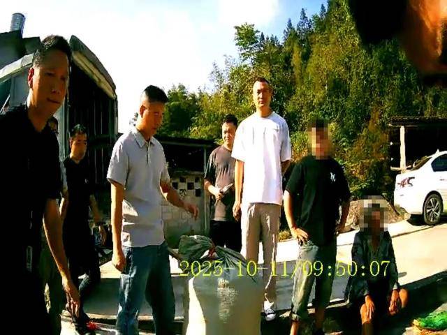 100斤玉米上秤秒變60斤？貴州一村民遭“鬼秤”騙糧！民警出手<strong></p>
<p>宏鑫機(jī)械設(shè)備有限公司
</strong>，5人被拘:宏鑫機(jī)械設(shè)備有限公司
