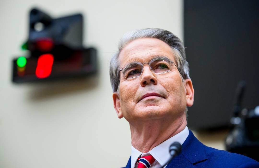 稀土卡脖子<strong></p>
<p>宏鑫機械設(shè)備有限公司
</strong>，美方軍工企業(yè)停擺！美財長喊話：開出取消關(guān)稅的條件，美農(nóng)戶輸慘了:宏鑫機械設(shè)備有限公司
