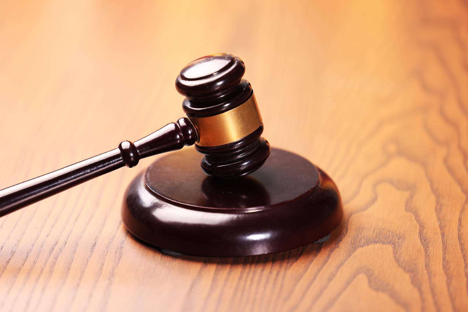 80后男子應聘船員出海打撈金槍魚，嚴重暈船后自縊身亡 家屬獲賠20余萬元:宏鑫機械設備有限公司
