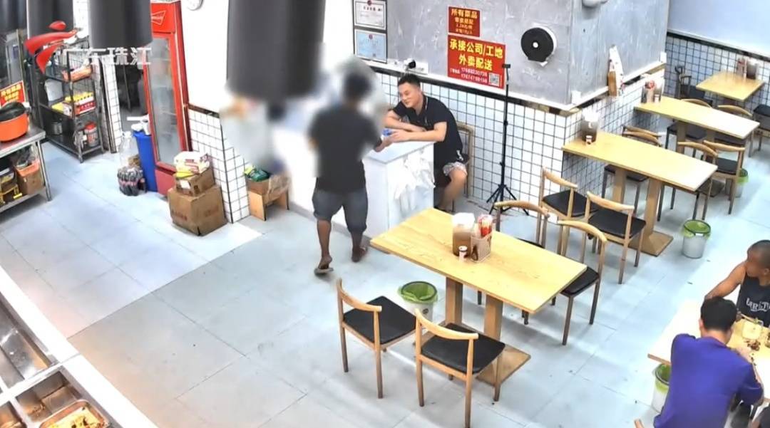 廣州花都老板3次善意“贈飯” <strong></p>
<p>宏鑫機械設備有限公司
</strong>，兩月后小伙“逆襲”登門致謝:宏鑫機械設備有限公司
