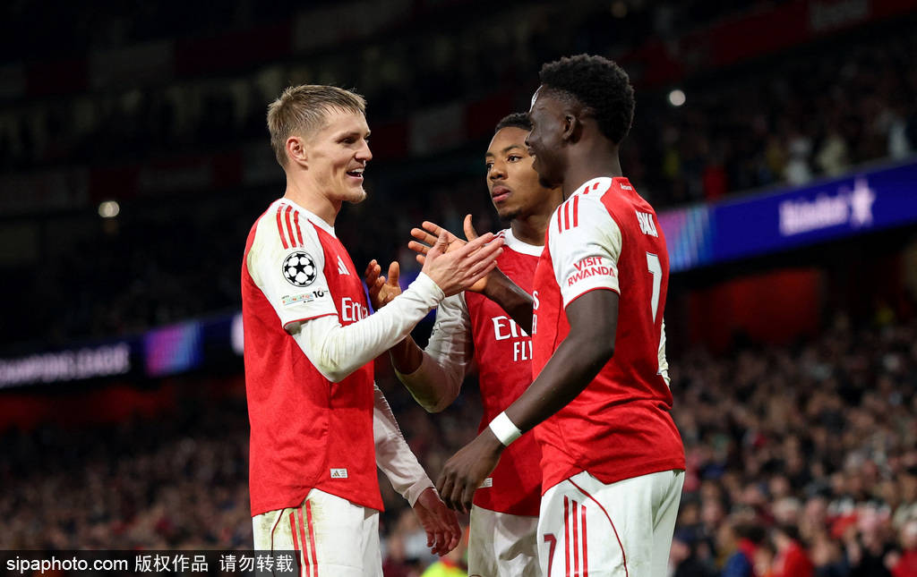 觀戰(zhàn)臺(tái)：利物浦大戰(zhàn)曼聯(lián)+拜仁火拼多特 阿森納沖五連勝:宏鑫機(jī)械設(shè)備有限公司
