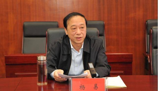 常德市人大常委會原副主任楊易，為官不廉，濫權(quán)妄為，斂財(cái)數(shù)額特別巨大:宏鑫機(jī)械設(shè)備有限公司
