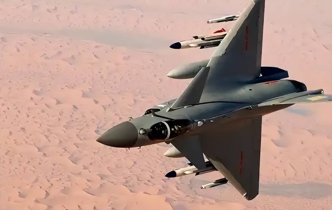 中國(guó)殲-10C機(jī)群飛越紅海<strong></p>
<p>宏鑫機(jī)械設(shè)備有限公司
</strong>，西方雷達(dá)竟毫無(wú)反應(yīng)！印尼馬上宣布采購(gòu)42架:宏鑫機(jī)械設(shè)備有限公司
