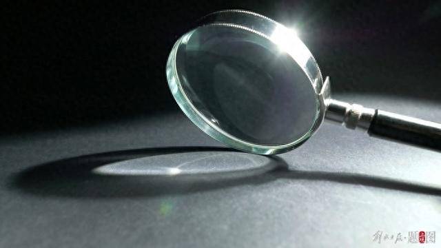 中紀(jì)委晚間通報(bào)：69歲副部級(jí)“院士校長(zhǎng)”，退休8年后被查:宏鑫機(jī)械設(shè)備有限公司
