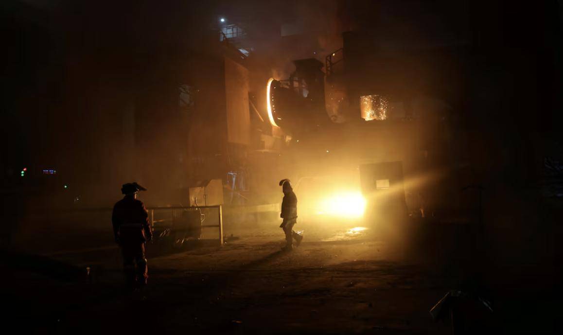 聯(lián)合國報告：稀土只是小試牛刀<strong></p>
<p>宏鑫機(jī)械設(shè)備有限公司
</strong>，2030中國將焊死美國再工業(yè)化大門:宏鑫機(jī)械設(shè)備有限公司
