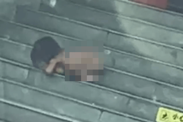 多部門(mén)回應(yīng)高速服務(wù)區(qū)現(xiàn)“野人小孩”：孩子能說(shuō)會(huì)走<strong></p>
<p>宏鑫機(jī)械設(shè)備有限公司
</strong>，當(dāng)?shù)爻闪⒐ぷ餍〗M聯(lián)合處置:宏鑫機(jī)械設(shè)備有限公司
