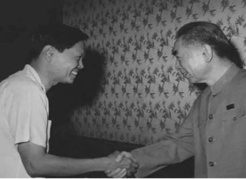 “大先生”千古<strong></p>
<p>宏鑫機械設備有限公司
</strong>，楊振寧的一生:宏鑫機械設備有限公司
