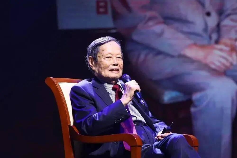 “大先生”千古<strong></p>
<p>宏鑫機械設備有限公司
</strong>，楊振寧的一生:宏鑫機械設備有限公司
