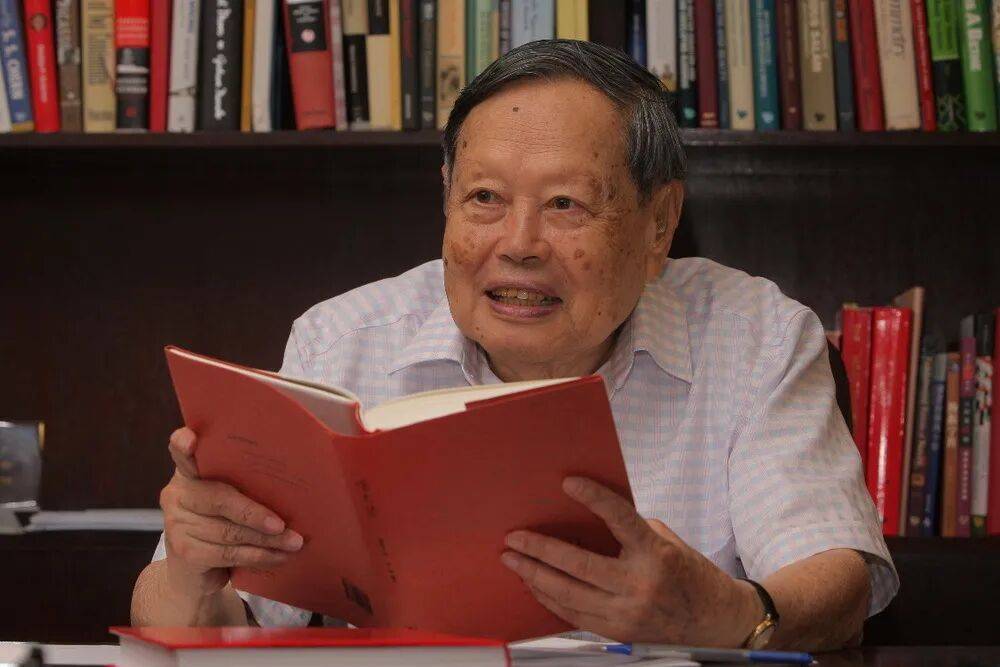 “大先生”千古<strong></p>
<p>宏鑫機械設備有限公司
</strong>，楊振寧的一生:宏鑫機械設備有限公司
