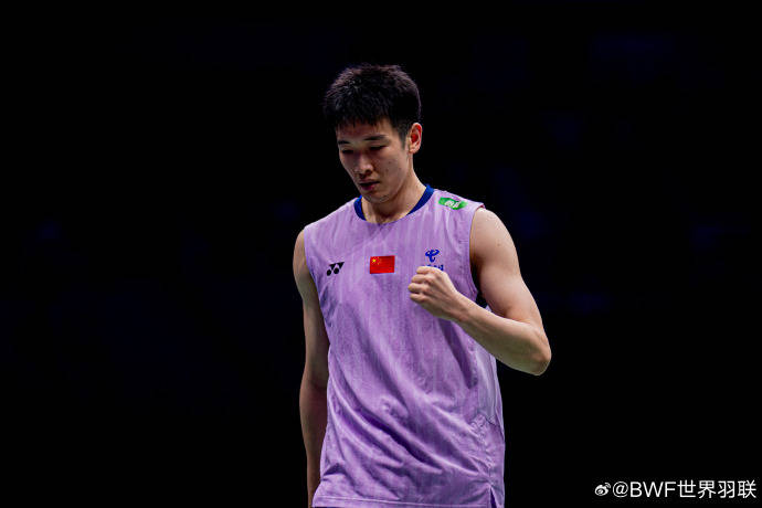 羽毛球丹麥公開賽｜李詩(shī)灃不敵苦主止步八強(qiáng) 石宇奇孤身闖四強(qiáng):宏鑫機(jī)械設(shè)備有限公司
