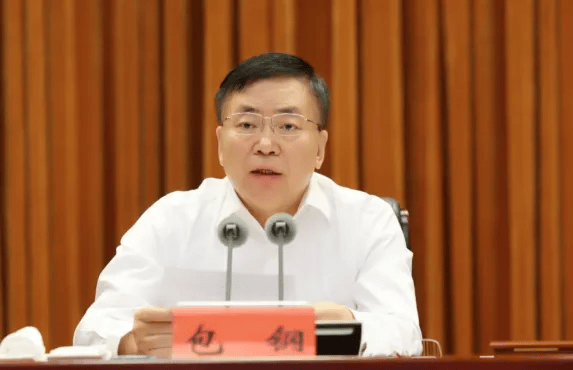 王偉中當(dāng)選內(nèi)蒙古自治區(qū)人大常委會主任<strong></p>
<p>宏鑫機(jī)械設(shè)備有限公司
</strong>，包鋼當(dāng)選內(nèi)蒙古自治區(qū)政府主席:宏鑫機(jī)械設(shè)備有限公司
