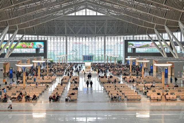 4小時33分！北京高鐵“速通”長白山<strong></p>
<p>宏鑫機械設備有限公司
</strong>，周末就能打個來回！:宏鑫機械設備有限公司
