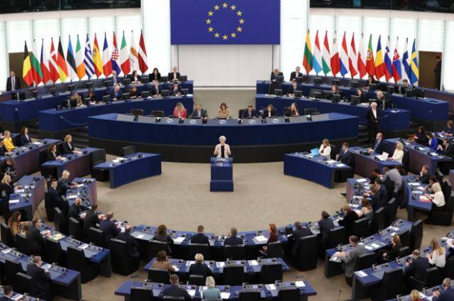 歐盟G7準(zhǔn)備抱團(tuán)反華<strong></p>
<p>宏鑫機(jī)械設(shè)備有限公司
</strong>，英國(guó)先當(dāng)了出頭鳥，一口氣制裁11家中企:宏鑫機(jī)械設(shè)備有限公司
