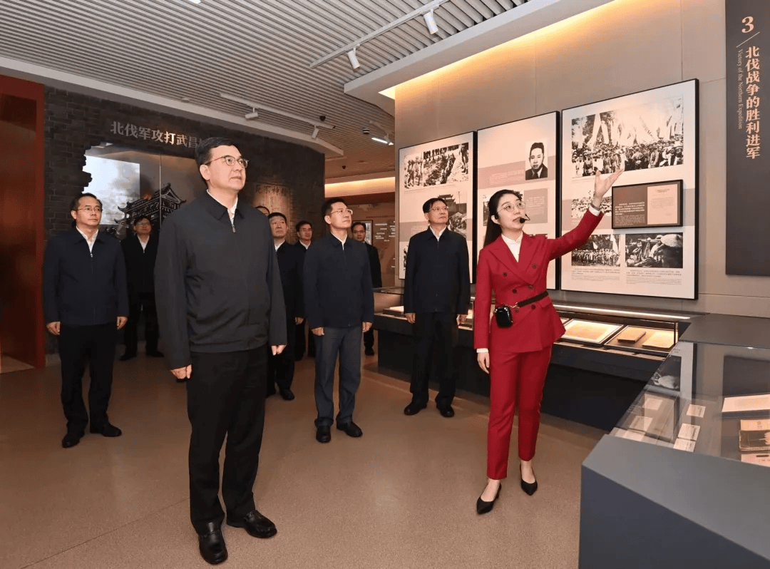 履新武漢市委書記當天，盛閱春學習調(diào)研:宏鑫機械設備有限公司
