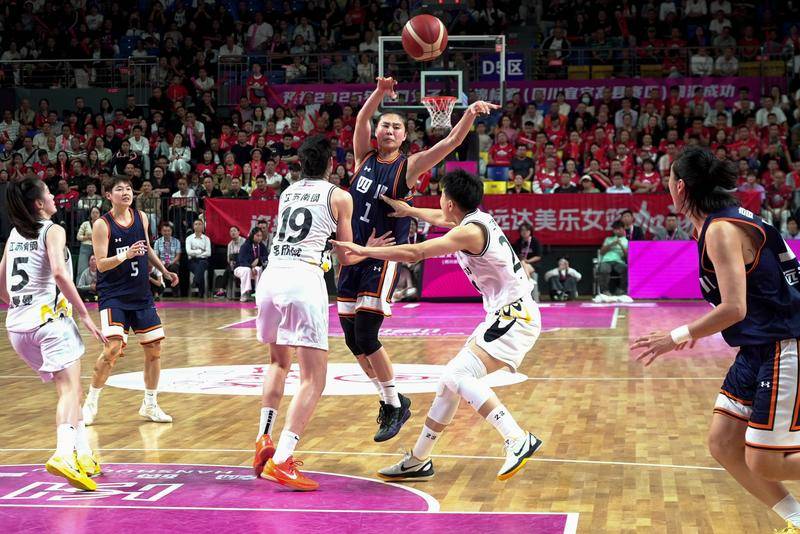 四川隊(duì)成就全國女籃錦標(biāo)賽四連冠 韓旭砍下26分:宏鑫機(jī)械設(shè)備有限公司