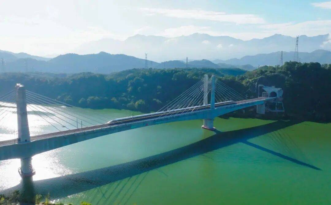 時速385公里！杭州重要高鐵<strong></p>
<p>宏鑫機械設備有限公司
</strong>，迎來好消息:宏鑫機械設備有限公司
