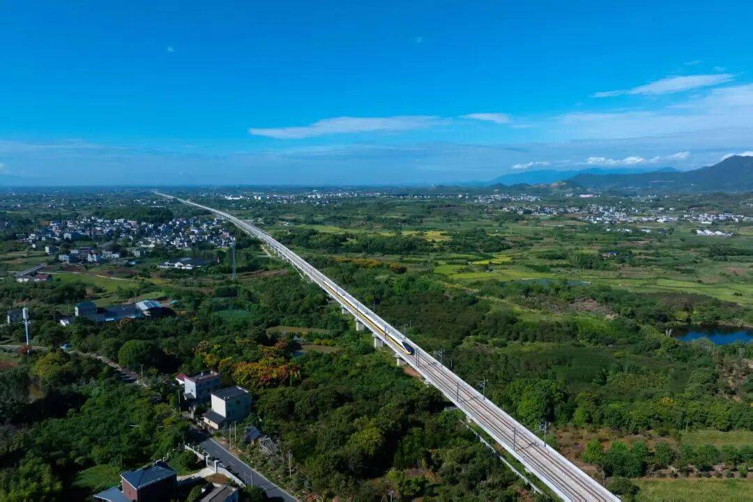 時速385公里！杭州重要高鐵<strong></p>
<p>宏鑫機械設備有限公司
</strong>，迎來好消息:宏鑫機械設備有限公司
