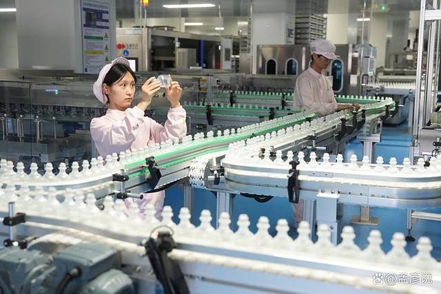 對(duì)華征稅500%！美國(guó)就差臨門一腳<strong></p>
<p>宏鑫機(jī)械設(shè)備有限公司
</strong>，突然發(fā)現(xiàn)中國(guó)還把著一個(gè)命門:宏鑫機(jī)械設(shè)備有限公司
