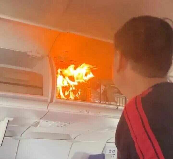 飛行途中乘客行李內(nèi)鋰電池自燃引發(fā)起火！國(guó)航公布賠償方案：經(jīng)濟(jì)艙每人200元、公務(wù)艙300元:宏鑫機(jī)械設(shè)備有限公司
