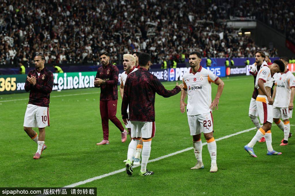 河南1-0領(lǐng)先亞泰！邁達納斜傳<strong></p>
<p>宏鑫機械設(shè)備有限公司
</strong>，納薩里奧高難度停球撩射破門背后的戰(zhàn)術(shù)解析與球迷反響:宏鑫機械設(shè)備有限公司
