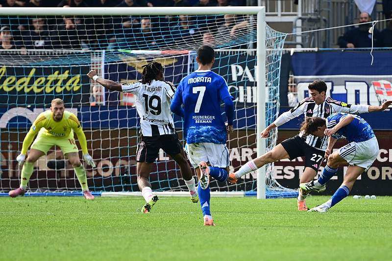 科莫2-0尤文圖斯 送斑馬軍團賽季首敗:宏鑫機械設備有限公司
