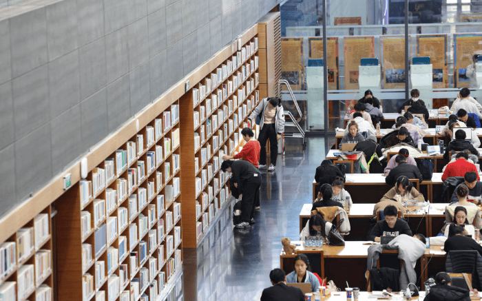 破解圖書(shū)館“一座難求”，讓文化共享真正落地 | 新京報(bào)社論:宏鑫機(jī)械設(shè)備有限公司
