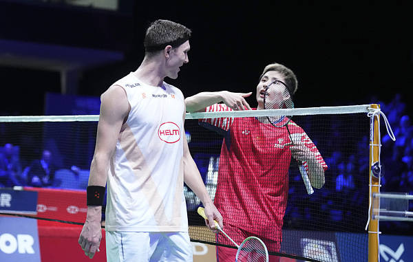 丹麥公開賽決賽不敵喬納坦<strong></p>
<p>宏鑫機械設(shè)備有限公司
</strong>，石宇奇的個人最長連勝紀(jì)錄停止在20連勝:宏鑫機械設(shè)備有限公司
