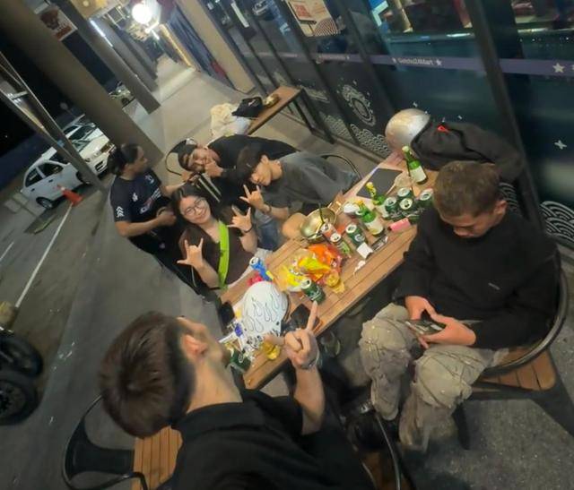 上海女生國外丟失手機(jī)<strong></p>
<p>宏鑫機(jī)械設(shè)備有限公司
</strong>，找回后發(fā)現(xiàn)多了兩段視頻，網(wǎng)友：結(jié)局意想不到……:宏鑫機(jī)械設(shè)備有限公司
