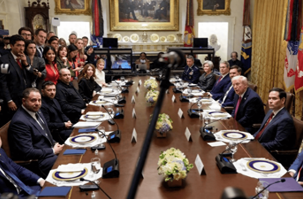 要么割領(lǐng)土給普京<strong></p>
<p>宏鑫機械設(shè)備有限公司
</strong>，要么面臨滅頂之災(zāi)，特朗普給澤連斯基下達通牒！:宏鑫機械設(shè)備有限公司
