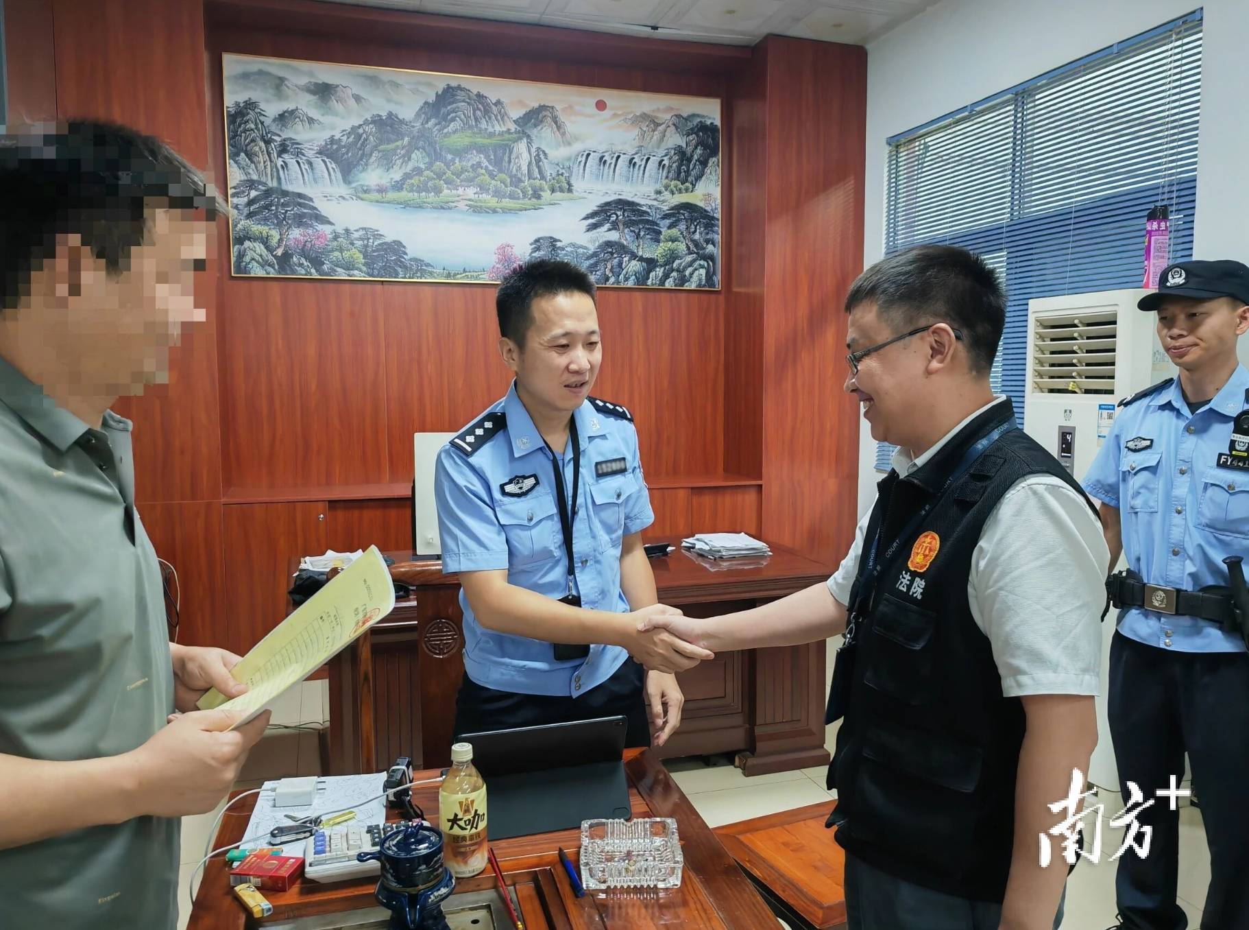 佛山法院聯(lián)動(dòng)?xùn)|莞公安，跨市追回被非法轉(zhuǎn)移查封財(cái)產(chǎn):宏鑫機(jī)械設(shè)備有限公司
