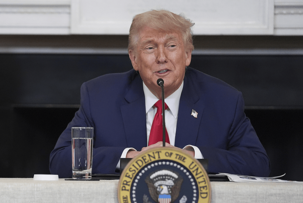 與澤連斯基大吵一架后<strong></p>
<p>宏鑫機械設(shè)備有限公司
</strong>，特朗普畫了條線：俄烏都別爭，按我說的?；?宏鑫機械設(shè)備有限公司
