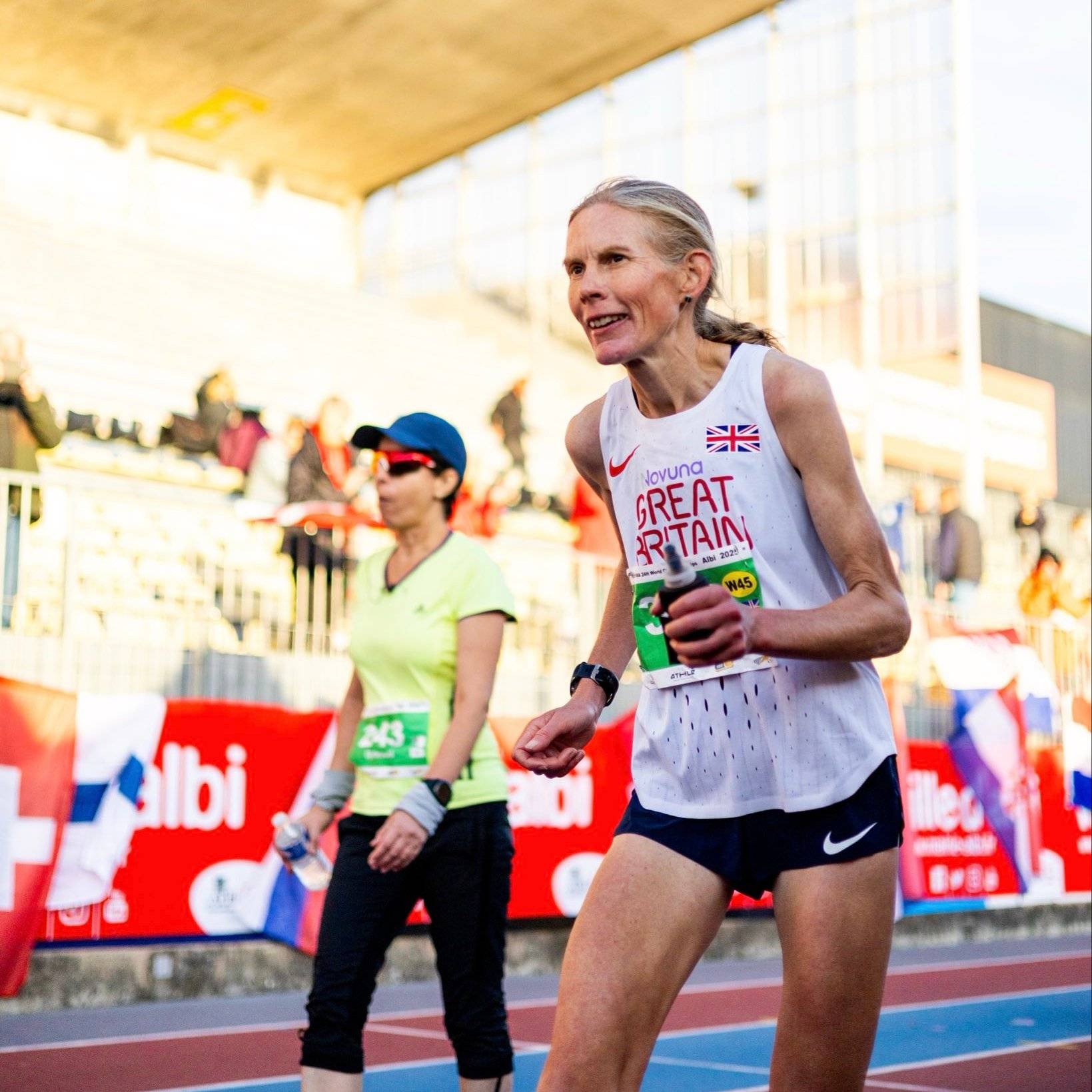 24小時狂奔278.622公里！ 46歲女將打破女子24小時超馬世界紀錄:宏鑫機械設備有限公司
