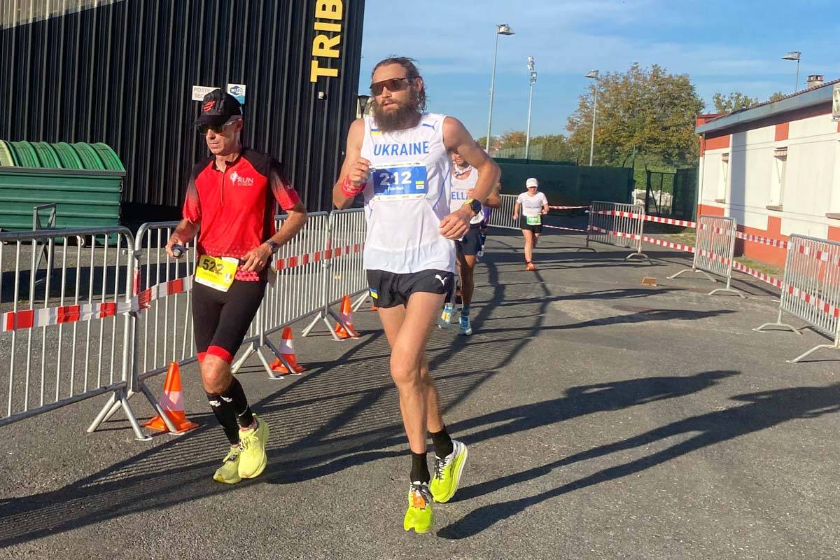 24小時(shí)狂奔278.622公里<strong></p>
<p>宏鑫機(jī)械設(shè)備有限公司
</strong>！ 46歲女將打破女子24小時(shí)超馬世界紀(jì)錄:宏鑫機(jī)械設(shè)備有限公司
