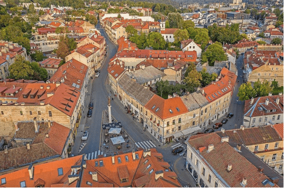 失去中國市場的立陶宛成笑話！對華出口崩盤<strong></p>
<p>宏鑫機械設備有限公司
</strong>，如今卻不得不向曾經(jīng)的“敵人”伸出橄欖枝:宏鑫機械設備有限公司
