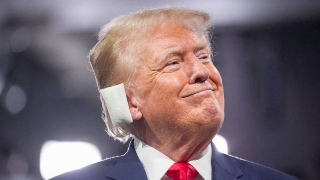 特朗普險(xiǎn)遭暗殺！特勤局的一個(gè)新發(fā)現(xiàn)<strong></p>
<p>宏鑫機(jī)械設(shè)備有限公司
</strong>，讓特朗普深深后怕，登機(jī)速度比平時(shí)快:宏鑫機(jī)械設(shè)備有限公司
