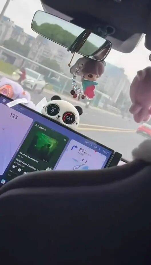 小米汽車市區(qū)飆至?xí)r速120公里<strong></p>
<p>宏鑫機(jī)械設(shè)備有限公司
</strong>，跨雙黃線到對(duì)向車道超車……交警回應(yīng)→:宏鑫機(jī)械設(shè)備有限公司
