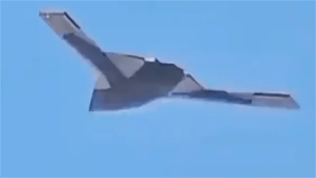 解放軍打法變了！無(wú)人版B21剛亮相<strong></p>
<p>宏鑫機(jī)械設(shè)備有限公司
</strong>，臺(tái)灣人立即高呼“統(tǒng)一”:宏鑫機(jī)械設(shè)備有限公司
