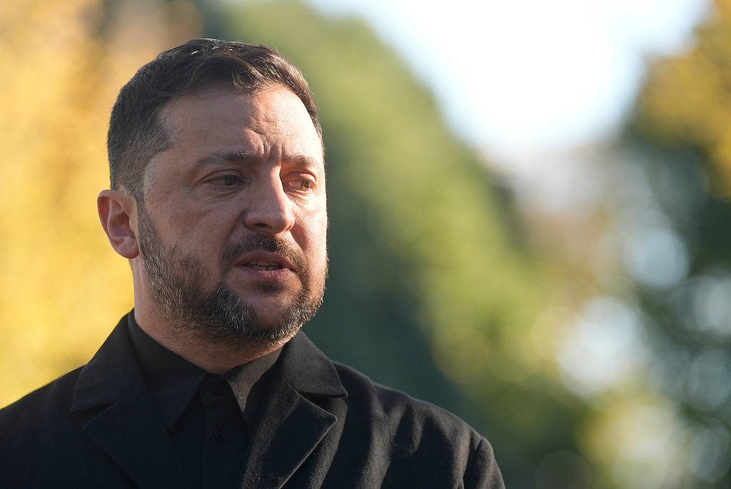 烏總統(tǒng)簽署法律 允許戰(zhàn)時(shí)向土耳其和英國派遣武裝力量:宏鑫機(jī)械設(shè)備有限公司
