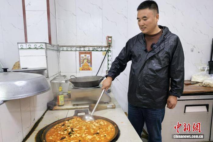 陜西“兩元餐”村支書：“一碗飯”拉近與村民間的情感距離:宏鑫機械設備有限公司
