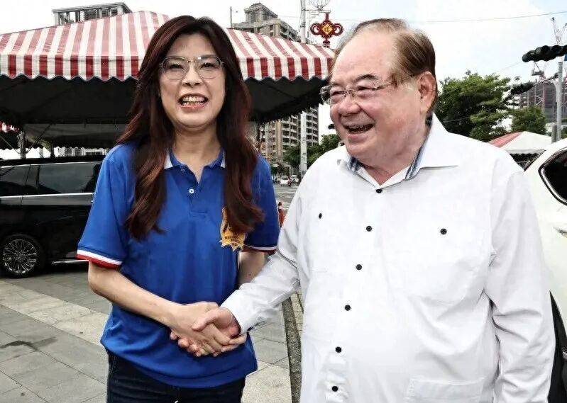 國民黨主席當(dāng)選人鄭麗文公布副主席、秘書長人選:宏鑫機(jī)械設(shè)備有限公司
