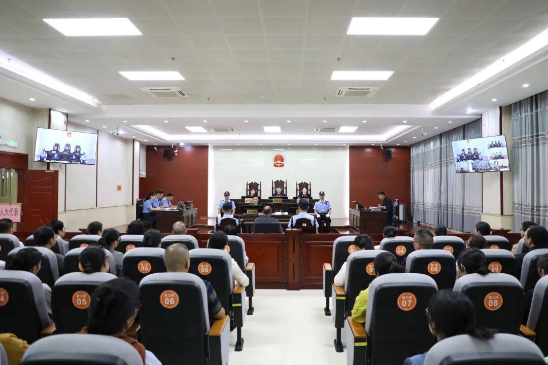 男子殺害兩名7歲孩子！廣西法檢“兩長(zhǎng)”公開(kāi)審理該案，將擇期宣判:宏鑫機(jī)械設(shè)備有限公司
